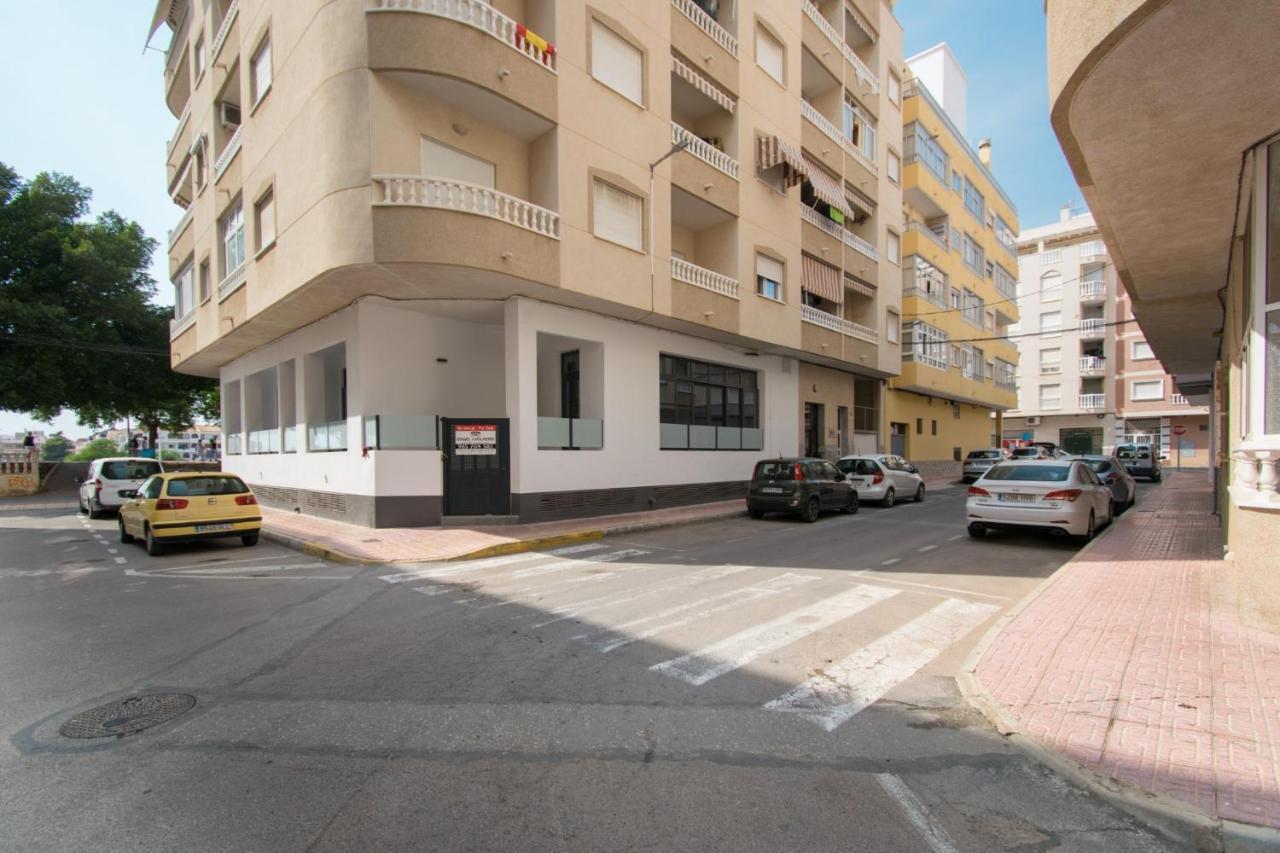 113 Beach And Trees - Alicante Holiday Торевьиа Экстерьер фото