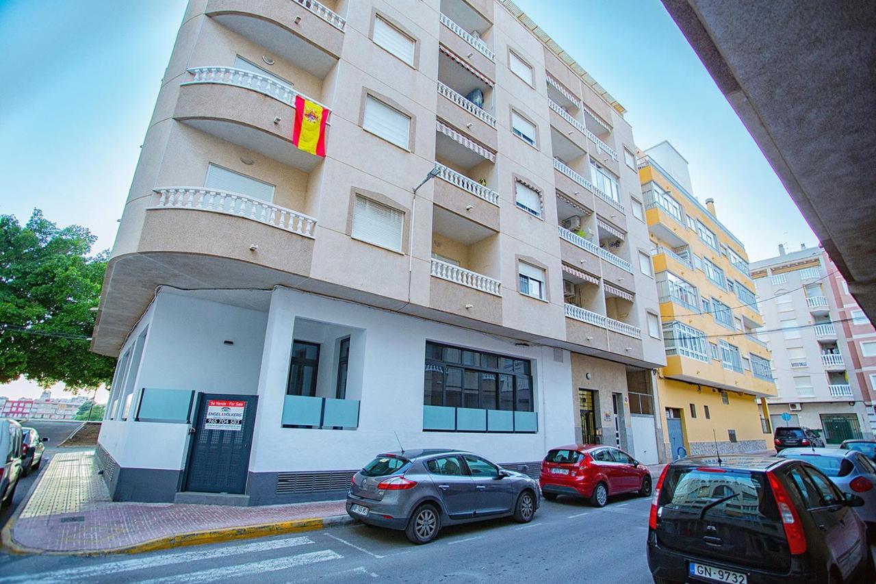 113 Beach And Trees - Alicante Holiday Торевьиа Экстерьер фото