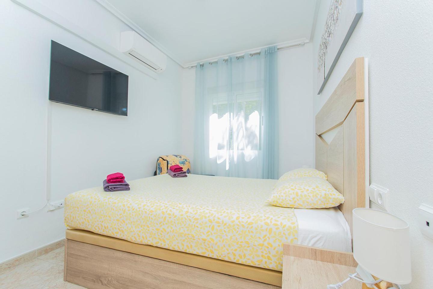 113 Beach And Trees - Alicante Holiday Торевьиа Экстерьер фото